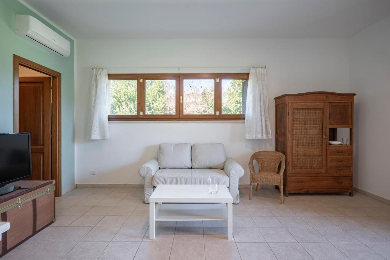 Agriturismo Terre Di Castiglione กาส์ตีจลิโอเน เดลลา เปสกายา ภายนอก รูปภาพ