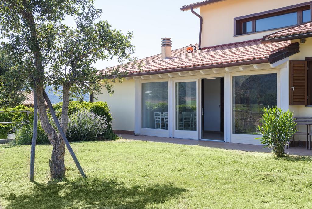 Agriturismo Terre Di Castiglione กาส์ตีจลิโอเน เดลลา เปสกายา ภายนอก รูปภาพ