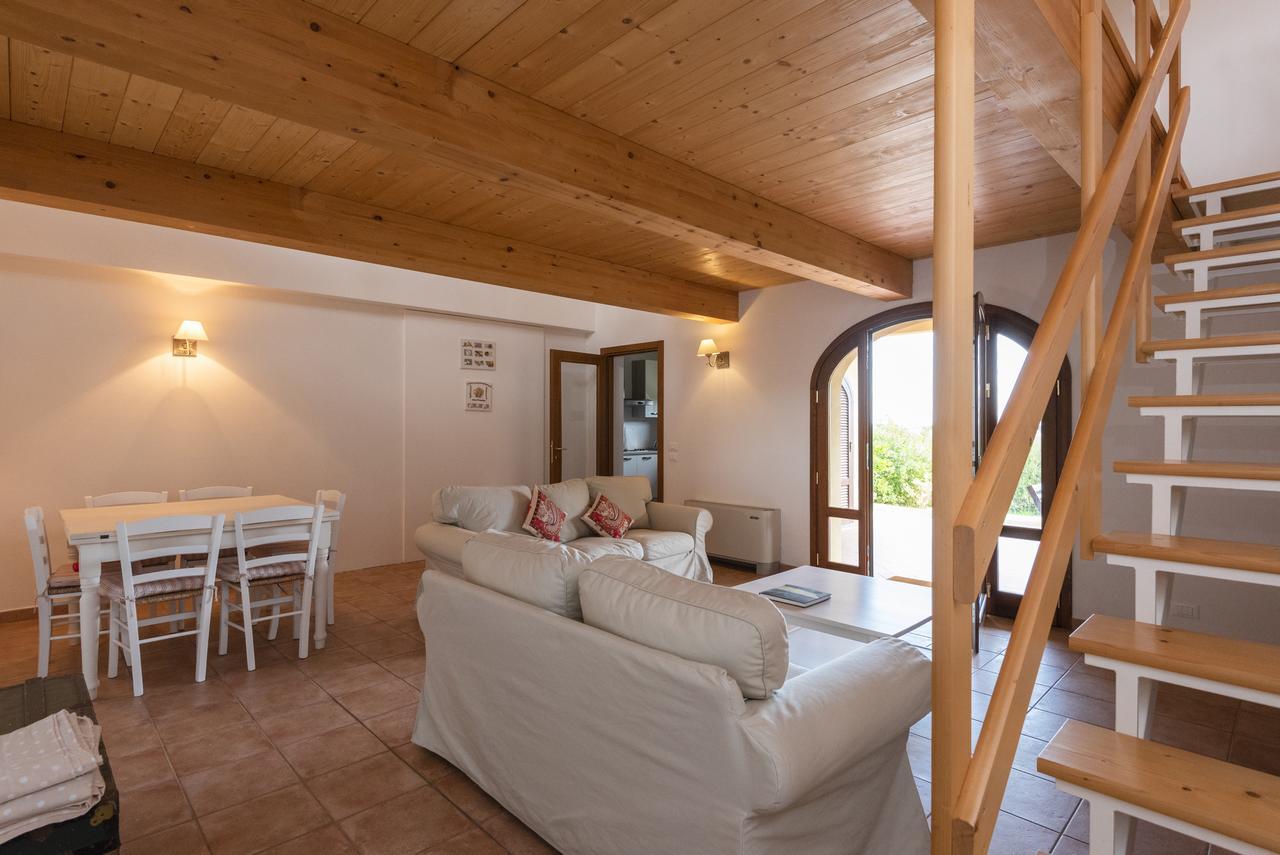 Agriturismo Terre Di Castiglione กาส์ตีจลิโอเน เดลลา เปสกายา ภายนอก รูปภาพ
